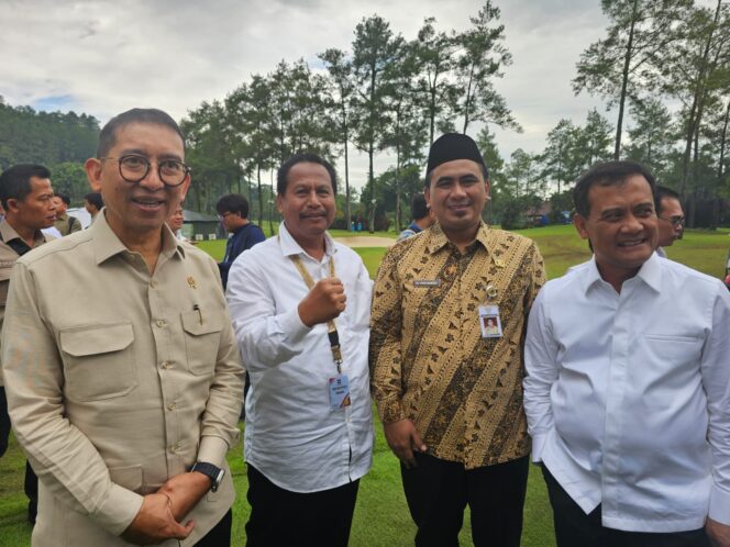 
					Langkah Strategis Bupati Harno, Membangun Masa Depan Kabupaten Rembang melalui Kolaborasi dengan Tokoh Nasional