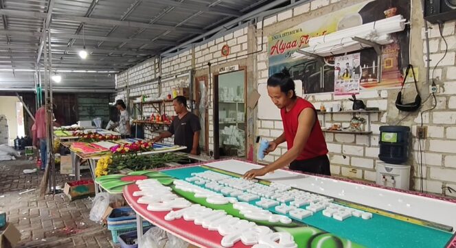 
					Berkah Pelantikan Kepala Daerah, Pengrajin Karangan Bunga Kebanjiran Pesanan