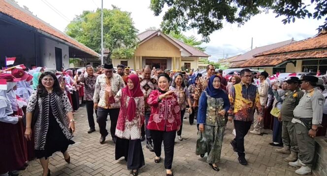 
					Titiek Soeharto Hadiri Kelompencapir di Rembang, Ajak Warga Berkolaborasi Demi Pertanian dan Pariwisata Yang Berkelanjutan