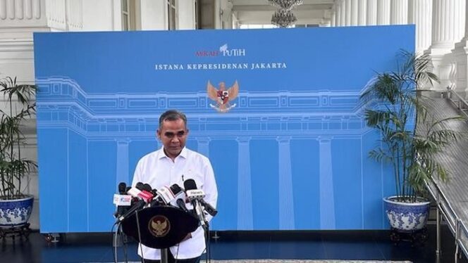 
					Ketua MPR Ahmad Muzani menyebut MPR termasuk instansi yang terkena efisiensi anggaran