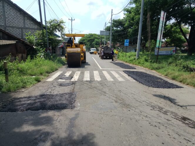 
					Pemkab Rembang Percepat Perbaikan Jalan Berlubang, Prioritaskan Ruas Utama untuk Keamanan Pengendara