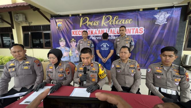 
					Konferensi Pers Kasus Kecelakaan Lalu Lintas oleh Polres Rembang, Jumat (7/3/2025), di Mapolres Rembang. (Foto: rembangsepekan.com)