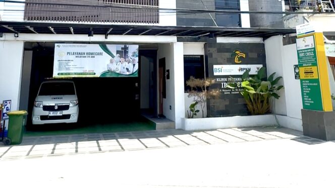 
					Klinik Pratama Ibnu Cholil Rembang, Jalan Majapahit Nomor 2B, Rembang. Depan eks Stasiun Rembang. (Foto: rembangsepekan.com)