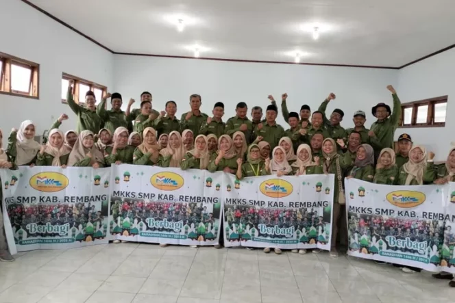 
					Bakti Sosial MKKS SMP Kabupaten Rembang, Sembako untuk Panti Asuhan di Bulan Ramadan