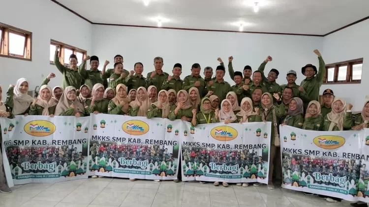 Bakti Sosial MKKS SMP Kabupaten Rembang, Sembako untuk Panti Asuhan di Bulan Ramadan