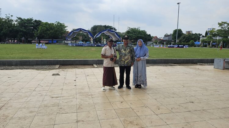 Bupati Rembang Harno Lakukan Sidak Kebersihan Alun-Alun Pasca Acara Sinergi Bersama Rakyat