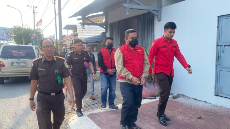 Kasus korupsi bantuan hibah kandang ayam fiktif di Kabupaten Rembang memasuki babak akhir. (Foto: rembangsepekan.com)