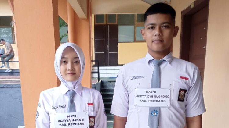 Raditya Dwi Nugroho (SMA Negeri 1 Rembang) dan Alayya Hana N (SMA Negeri 1 Sale) pereakilan Kabupaten Rembang dalam seleksi Paskibraka Provinsi Jawa Tengah 2025. (Foto: Dok Bakesbangpol Rembang)