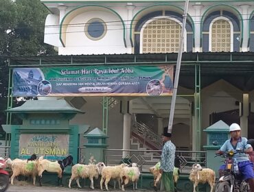 Antusiasme Peringatan Iduladha di Masjid Jami Al-Usman Plawangan, Kragan, Rembang, Jumat (6/5/2025). (Foto: Doni Setiawan/rembangsepekan.com)