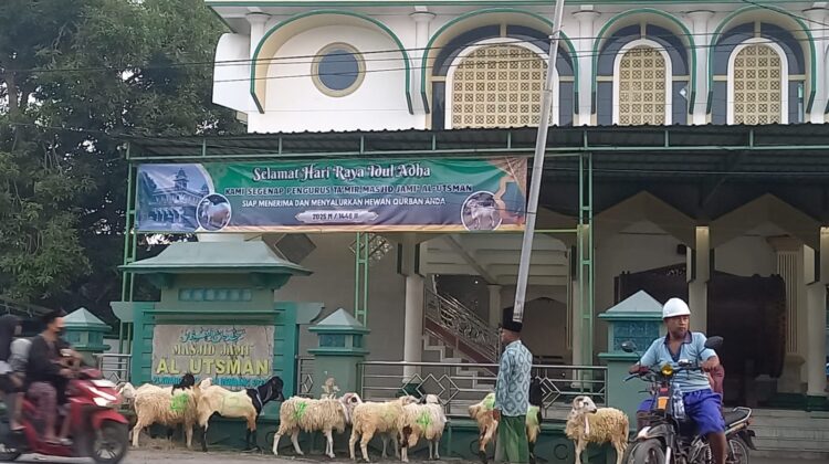Antusiasme Peringatan Iduladha di Masjid Jami Al-Usman Plawangan, Kragan, Rembang, Jumat (6/5/2025). (Foto: Doni Setiawan/rembangsepekan.com)