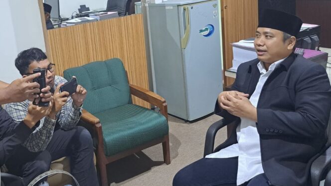 
					Wakil Ketua DPRD Rembang M. Bisri Cholil Laqouf (Gus Gipul). (Foto: rembangsepekan.com)