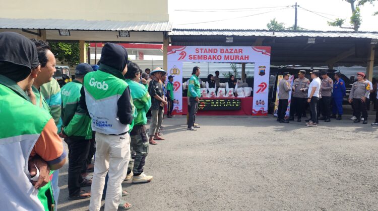 Polres Rembang Gelar Bazar Sembako Murah, Warga Serbu Paket Rp150 Ribu Dijual Rp50 Ribu
