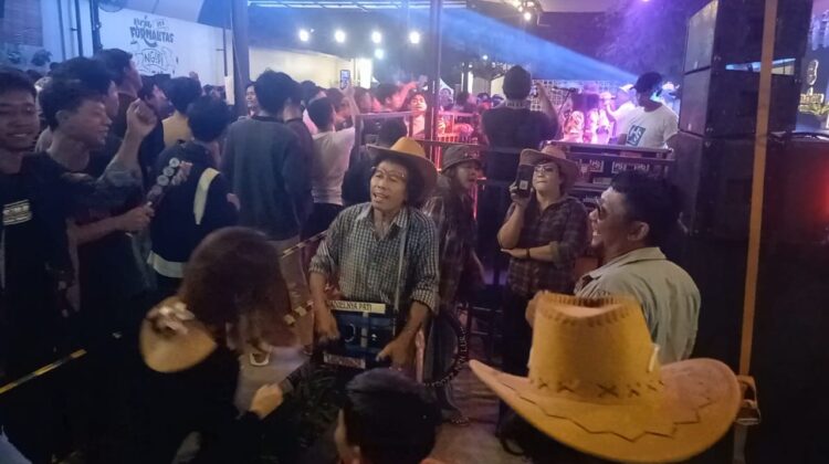 Om. Lorenza manggung di Rembang, Kamis (10/7/2025). (Foto: Doni Setiawan/rembangsepekan.com) 