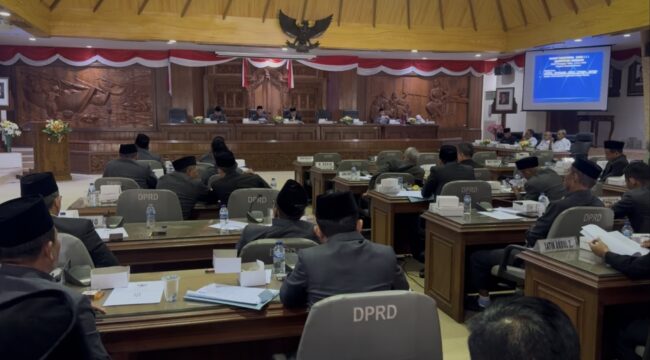 Laporan Pertanggungjawaban Pelaksanaan Anggaran Pendapatan dan Belanja Daerah (APBD) Tahun Anggaran 2024 dalam Rapat Paripurna DPRD, Rabu (2/7/2025).