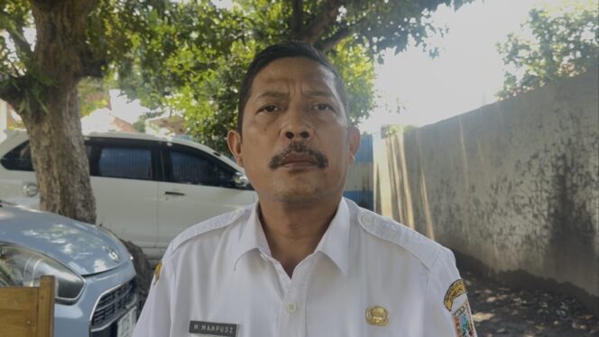 
					Kepala Dindagkop dan UKM Rembang Mahfudz saat diwawancarai rembangsepekan.com. (Foto: rembangsepekan.com)