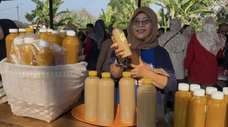 Pasar Tani bertajuk ‘Pasti Marem’ (Pasar Tani Masyarakat Rembang)  Jumat (25/7/2025), di halaman Kantor Dintanpan. (Foto: rembangsepekan.com)