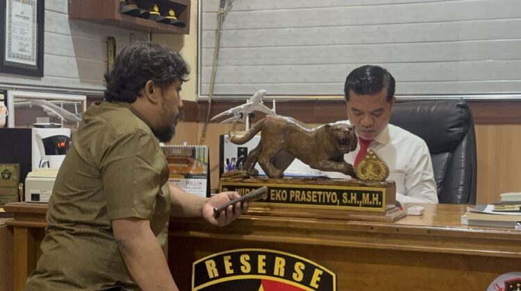 KBO Satreskrim Polres Rembang Iptu Widodo Eko Prasetiyo saat dikonfirmasi wartawan, Senin (28/7/2025). (Foto: rembangsepekan.com)