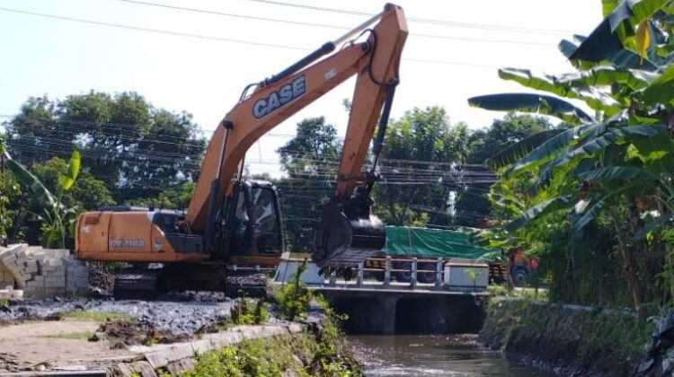 Sungai di Kecamatan Sluke dinormalisasi oleh BBWS Pemali Juwana baru-baru ini. (Foto: rembangsepekan.com)