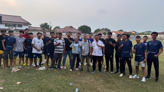 
					PS Rembang 1 saat laga perdana Bupati Cup Rembang 2025. (Foto: rembangsepekan.com)