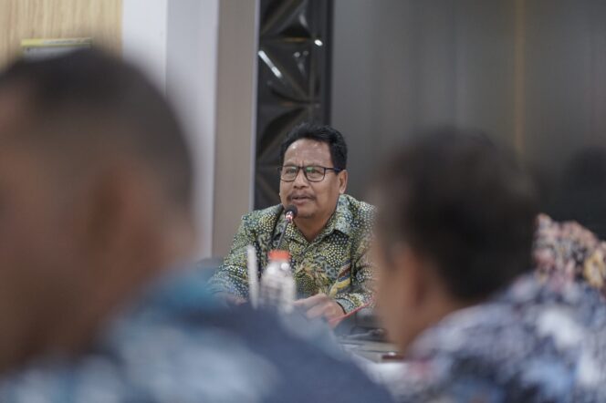 
					Pemkab Rembang menggelar rakor singkronisasi data kepesertaan BPJS Kesehatan dan berbagai program bantuan sosial lewat DTSEN, di ruang Bupati Rembang, Selasa (5/8). (Foto: rembangsepekan.com)