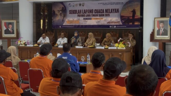 
					BMKG menggelar Sekolah Lapang Cuaca Nelayan (SLCN) di Aula Lantai 4 Kantor Bupati Rembang, Senin (4/8/2025). (Foto: rembangsepekan.com)