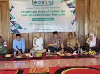 Pelatihan Herbal Keluarga di Desa Dadapan, Kecamatan Sedan, Kabupaten Rembang, Selasa (5/8/2025). (Foto: rembangsepekan.com)