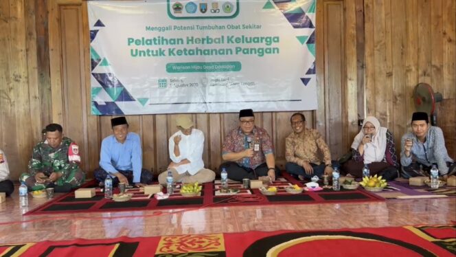
					Pelatihan Herbal Keluarga di Desa Dadapan, Kecamatan Sedan, Kabupaten Rembang, Selasa (5/8/2025). (Foto: rembangsepekan.com)