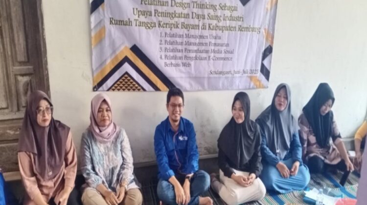 Program pengabdian masyatakat oleh Universitas YPPI Rembang, baru-baru ini. (Foto: rembangsepekan.com)