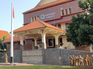Gedung Sekretariat Daerah Kabupaten Rembang. (Foto: rembangsepekan.com)