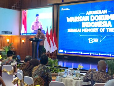Wakil Bupati Rembang, Hanies Cholil Barro’, menerima sertifikat resmi dari Kementerian Luar Negeri pada Rabu (13/8/2025) di Jakarta. (Foto: rembangsepekan.com)
