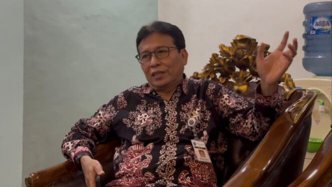 
					Sekda Rembang Fahrudin saat bicara soal Karnaval Kemerdekaan Rembang pada 30 Agustus mendatang. (Foto: rembangsepekan.com)
