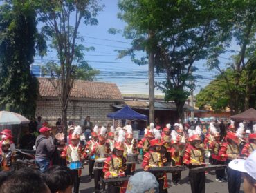Karnaval Semarak Kemerdekaan ke-80 anak-anak TK se-Kecamatan Rembang, Selasa (26/8/2025). (Foto: Doni Setiawan/rembangsepekan.com)