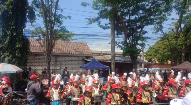 Karnaval Semarak Kemerdekaan ke-80 anak-anak TK se-Kecamatan Rembang, Selasa (26/8/2025). (Foto: Doni Setiawan/rembangsepekan.com)