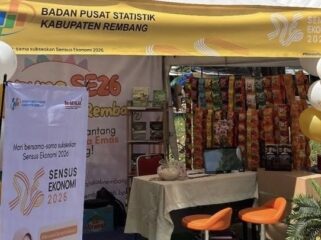 BPS Rembang turut ambil bagian dalam gelaran Festival Njajan Fest, Jumat (12/9/2025). (Foto: rembangsepekan.com)