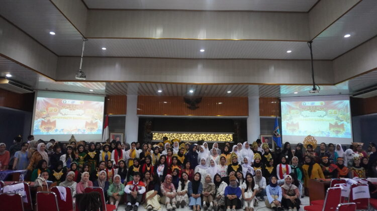 Himpunan Mahasiswa Administrasi Publik di Rembang sukses menggelar APREXISTENCE 2025, di Gedung Setda Rembang, Minggu (28/9/2025). (Foto: rembangsepekan.com)