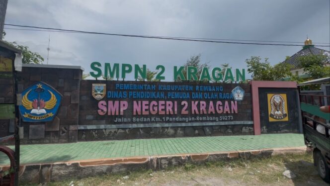 
					Sekolahan SMPN 2 Kragan, Kamis (11/9/2025). (Foto: rembangsepekan.com)
