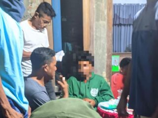 Geger insiden diduga 2 remaja hendak mengembat motor warga saat pentas ketoprak di Warugunung, Pancur, Sabtu (20/92025). (Foto: dok Polsek Pancur)