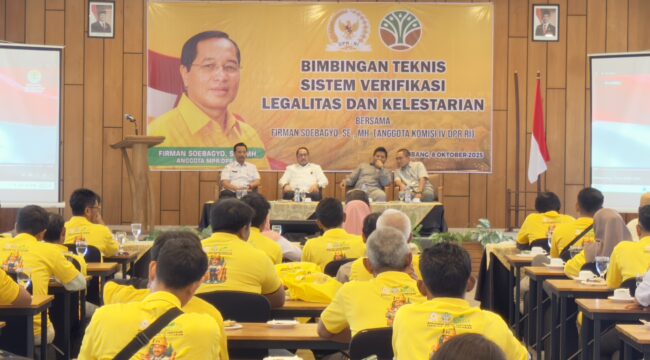 Bimtek Sistem Verifikasi Legalitas dan Kelestarian yang digelar Balai Pengelolaan Hutan Lestari (BPHL) Wilayah VIII di Rembang, Rabu (8/10/2025). (Foto: rembangsepekan.com)