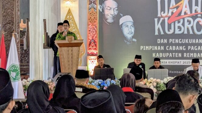 
					Ijazah Kubro dan pengukuhan Pimpinan Cabang Pagar Nusa Kabupaten Rembang masa khidmat 2025–2030 digelar di Pendopo Museum Kartini, Minggu (15/2). Foto: rembangsepekan.com