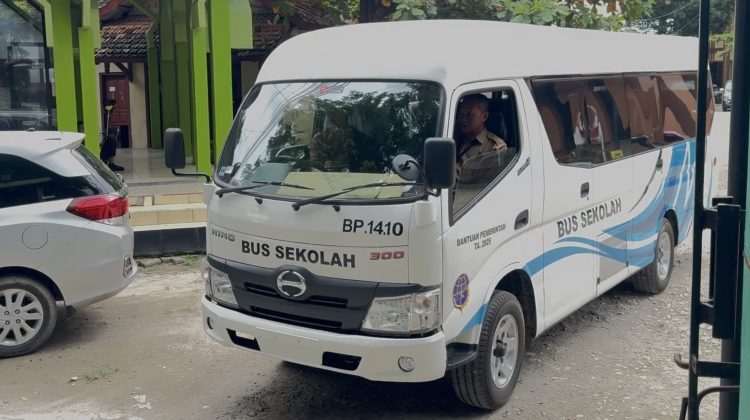 Bus Sekolah Kabupaten Rembang. Foto: rembangsepekan.com.