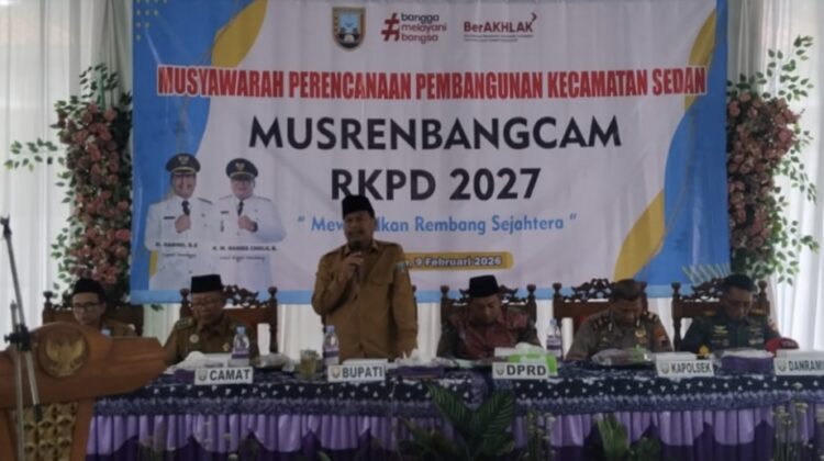 Bupati Rembang Harno saat memberikan sambutan pada kegiatan Musrenbangcam di Kecamatan Sedan, Senin (9/2/2026). Foto: rembangsepekan.com