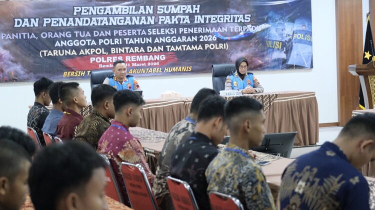 Penandatanganan pakta integritas Seleksi Terpadu Penerimaan Anggota Polri Tahun Anggaran 2026, di Aula Mapolres Rembang, Selasa (31/3/2026). Foto: rembangsepekan.com