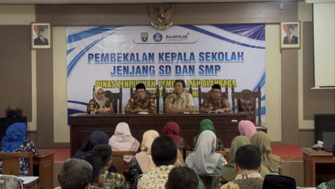 
					47 kepala sekolah baru di Kabupaten Rembang mengikuti pembekalan intensif di Aula Kantor Dindikpora Rembang, Selasa (4/2/2026). Foto: rembangsepekan.com