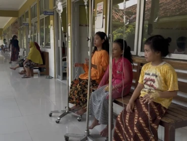 Puluhan Siswa SD di Kragan, Rembang diduga alami keracunan usai konsumsi MBG, Selasa (21/4/2025). Foto: rembangsepekan.com
