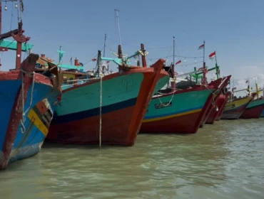 Ratusan kapal nelayan sandar di Pelabuhan Perikanan Tasikagung Rembang, Selasa (19/5/2026). Foto: rembangsepekan.com