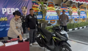 Polres Rembang menggelar Konferensi Pers atas dua kasus kriminal, Selasa (30/6/2026). (Foto: rembangsepekan.com)
