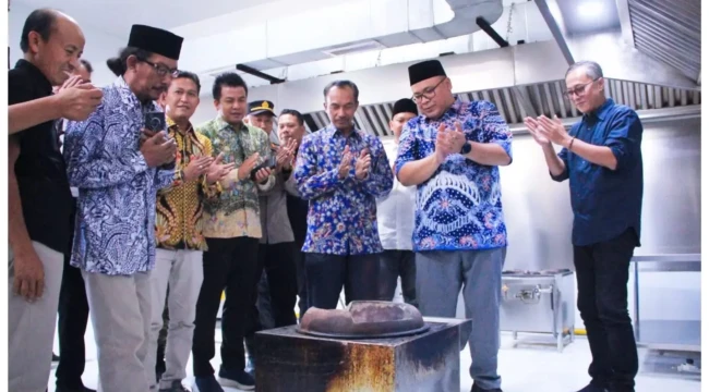 Peluncuran penggunaan CNG,  “Nyala Perdana CNG” di SPPG Dorokandang, Senin (1/6/2026). (Foto: rembangsepekan.com)