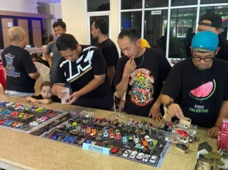 Ratusan kolektor diecast dari wilayah Pantura Jawa Tengah Kopgab di Rembang, Minggu (21/6/2026). Foto: rembangsepekan.com