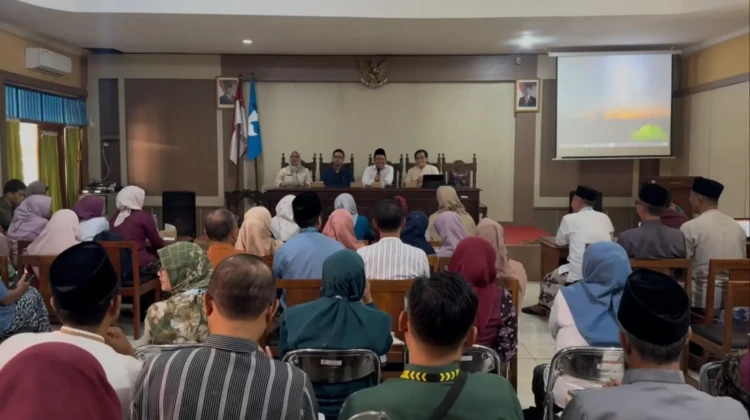 Sosialisasi pengelolaan potongan penghasilan Aparatur Sipil Negara (ASN) di lingkungan pendidikan, Kamis (6/8). Foto: rembangsepekan.com