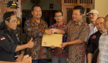 Warga Sale ngadu ke Bupati Harno soal limbah, Selasa (1/9/2026). Foto: rembangsepekan.com
